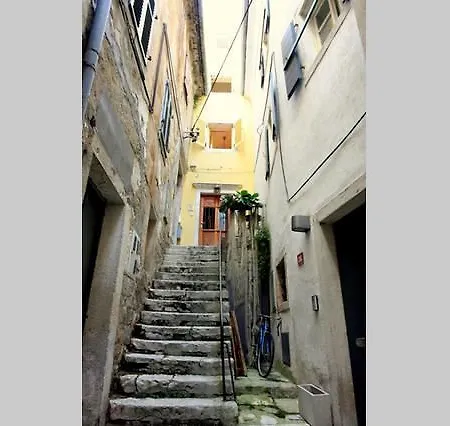 Casa Nikolina Cosy Groundfloor Appartamento *